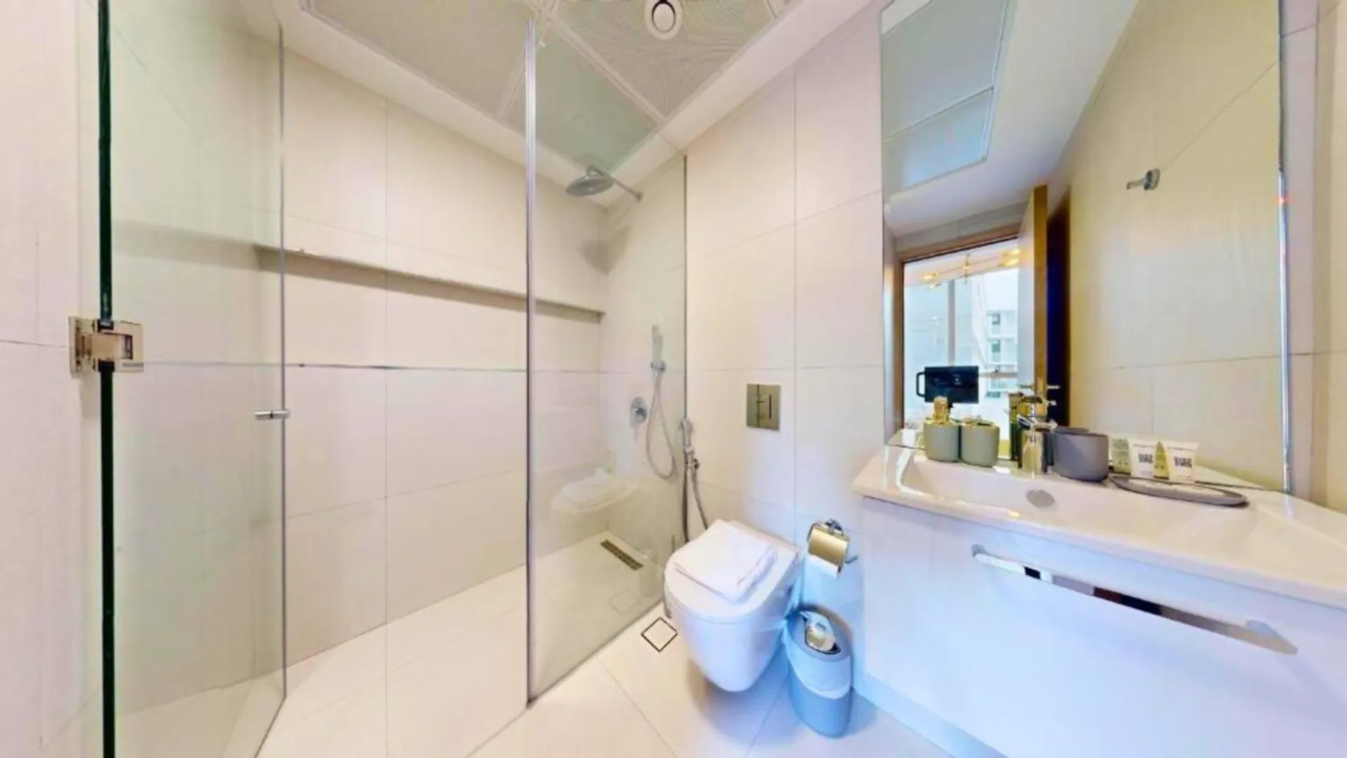 Trps - Luma 22, Jumeirah Village Circle - Chic 1Br Modern Sanctuary Dubaï 0*,